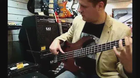 Бас-гитара Bulldog. Тест-драйв профессионала.